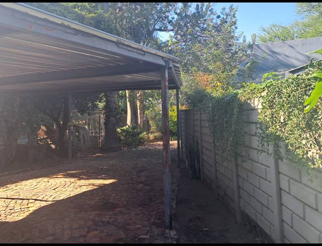 5 BEDROOM HOUSE FOR SALE IN BRITS CENTRAL